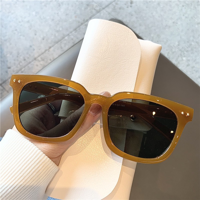 Vintage Brown Oversized Square – обзор и цена Travel Accessories Gifts For Men
