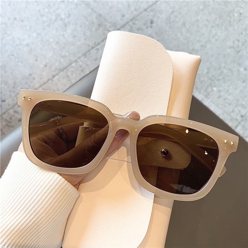 Vintage Brown Oversized Square – обзор и цена Travel Accessories Gifts For Men